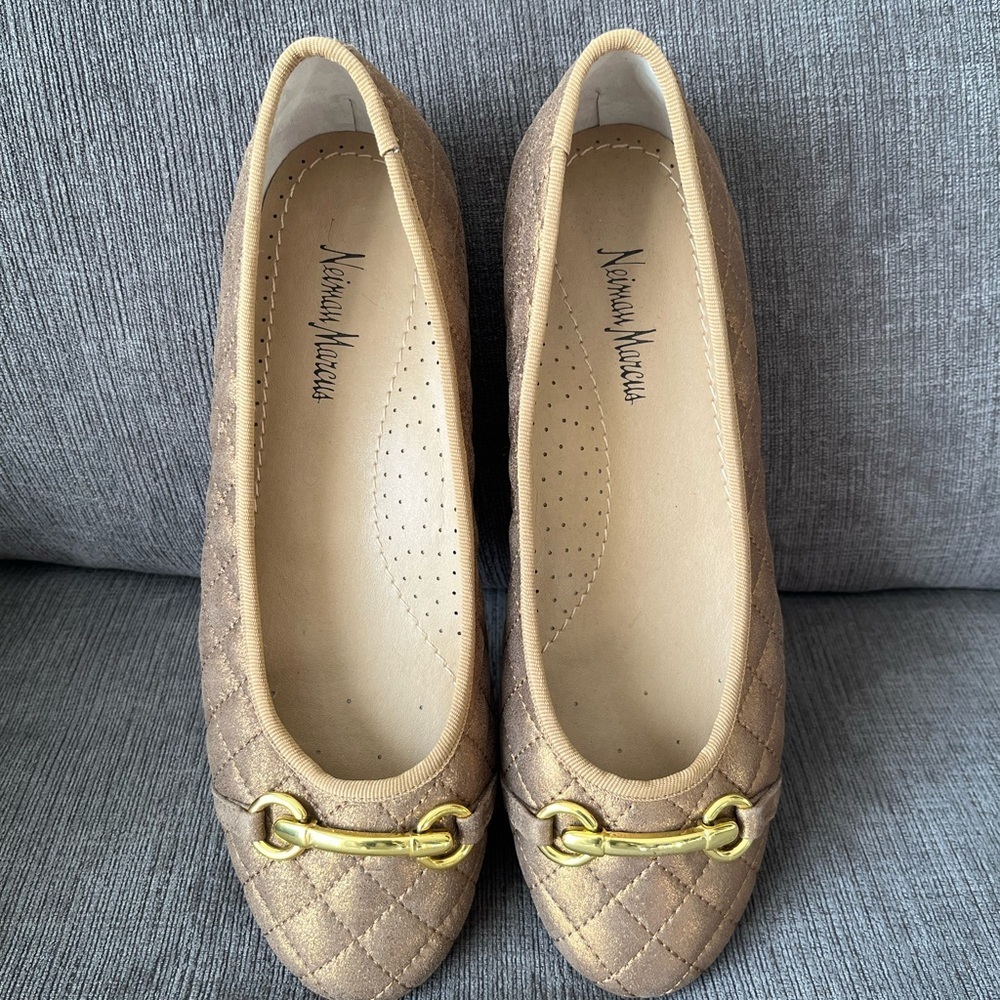 Neiman Marcus Suzy Quilted Metallic Horsebit Ballet Flats Equestrian Feminine, 8